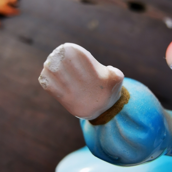 Vintage Japan Ceramic Waving Girl in Blue Dress Figurine - Picture 12 of 16